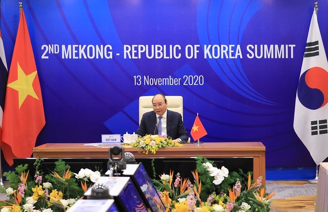 Thủ tướng Nguyễn Xuân Phúc phát biểu tại Hội nghị Thủ tướng Nguyễn Xuân Phúc phát biểu tại Hội nghị