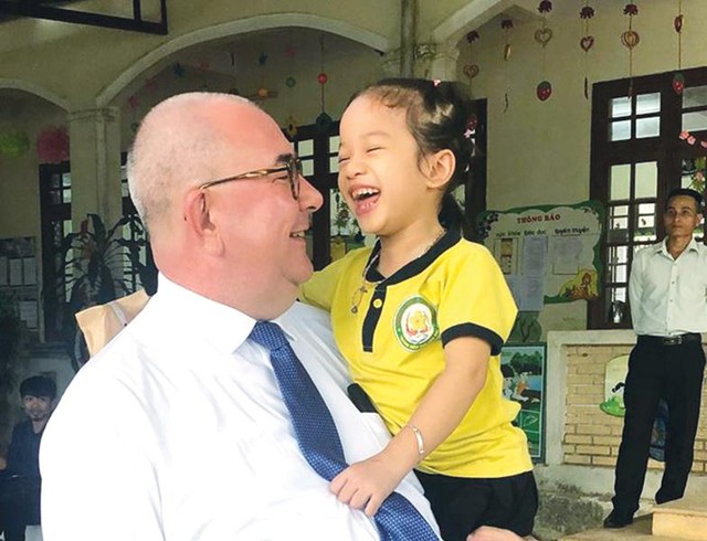 Đại sứ Bỉ tại Việt Nam, ông Paul Jansen. Đại sứ Bỉ tại Việt Nam, ông Paul Jansen.