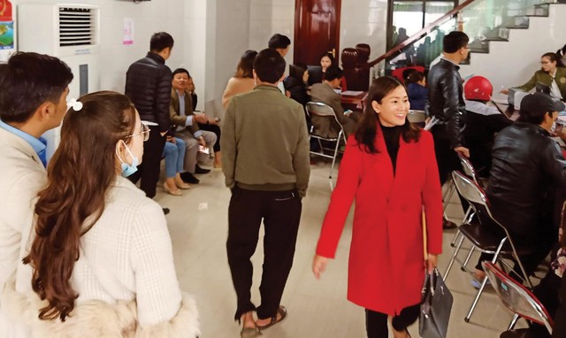 Văn phòng công chứng tại Bố Trạch tấp nập khách ra vào công chứng hồ sơ mua bán đất Văn phòng công chứng tại Bố Trạch tấp nập khách ra vào công chứng hồ sơ mua bán đất