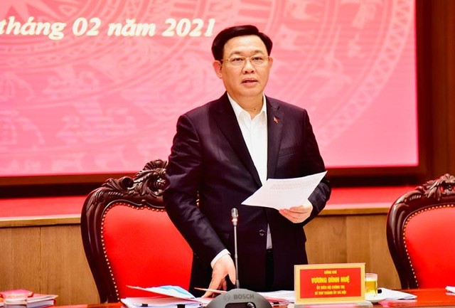 Bí thư Thành ủy Hà Nội Vương Đình Huệ tin tưởng, việc thống nhất các định hướng lớn vào Quy hoạch phân khu sông Hồng sẽ đáp ứng được sự ủng hộ và mong chờ của Nhân dân (Ảnh: Thanh Hải). Bí thư Thành ủy Hà Nội Vương Đình Huệ tin tưởng, việc thống nhất các định hướng lớn vào Quy hoạch phân khu sông Hồng sẽ đáp ứng được sự ủng hộ và mong chờ của Nhân dân (Ảnh: Thanh Hải).