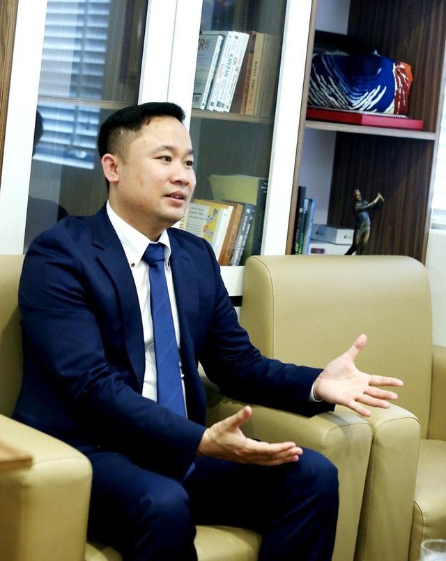 Ngoài kết nối giao thương, văn hoá Việt Nam – Nhật Bản, Công ty Hoàng Gia còn hoạt động ở nhiều lĩnh vực khác như: quản lý và hỗ trợ sản xuất công nghiệp, bất động sản công nghiệp, sản xuất nông nghiệp sạch, xử lý môi trường… (Ảnh: Hồ Hạ)