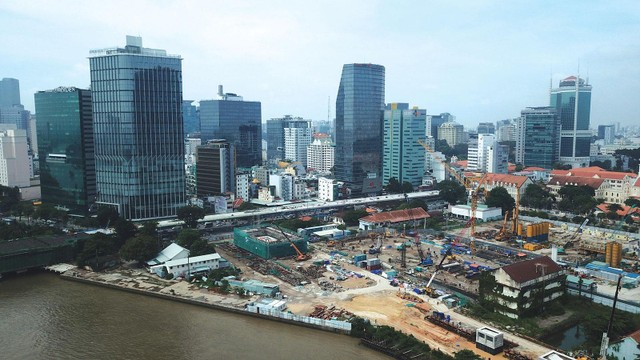 Dự án Grand Marina Saigon dù đang trong quá trình xây dựng nhưng đã chốt giá bán 18.000 USD/m2. Ảnh: Lê Toàn Dự án Grand Marina Saigon dù đang trong quá trình xây dựng nhưng đã chốt giá bán 18.000 USD/m2. Ảnh: Lê Toàn