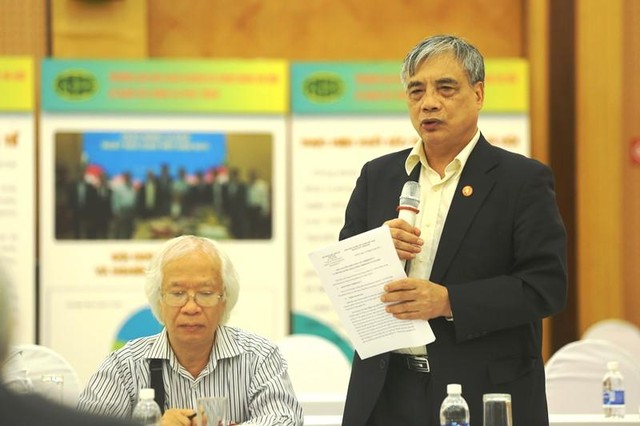 PGS-TS. Trần Đình Thiên là 1 trong ba phó tổng thư ký Hội Khoa học Kinh tế Việt Nam PGS-TS. Trần Đình Thiên là 1 trong ba phó tổng thư ký Hội Khoa học Kinh tế Việt Nam