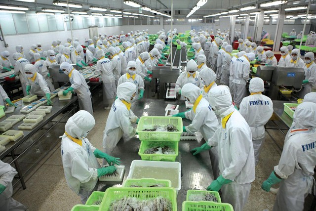 Nhu cầu kho bãi gia tăng là một trong những yếu tố khiến giá thuê đất công nghiệp tăng cao. Ảnh: Dũng Minh Nhu cầu kho bãi gia tăng là một trong những yếu tố khiến giá thuê đất công nghiệp tăng cao. Ảnh: Dũng Minh