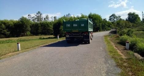 Phần lớn công trình giao thông mà các địa phương xin đảm nhận thường chậm tiến độ, chất lượng thi công không đảm bảo. Phần lớn công trình giao thông mà các địa phương xin đảm nhận thường chậm tiến độ, chất lượng thi công không đảm bảo.