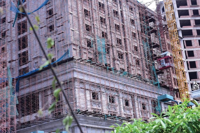 Nhiều dự án phải tạm dừng thi công do dịch bệnh. Ảnh: Dũng Minh Nhiều dự án phải tạm dừng thi công do dịch bệnh. Ảnh: Dũng Minh