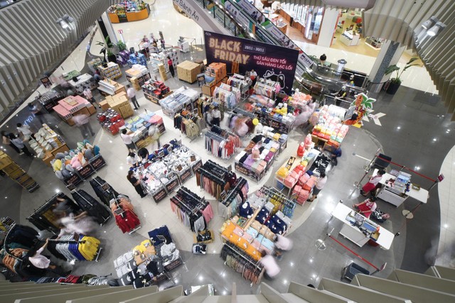 Nguồn cung mặt bằng bán lẻ tại Việt Nam còn khá hạn chế nên còn nhiều dư địa phát triển. Ảnh:Dũng Minh Nguồn cung mặt bằng bán lẻ tại Việt Nam còn khá hạn chế nên còn nhiều dư địa phát triển. Ảnh:Dũng Minh