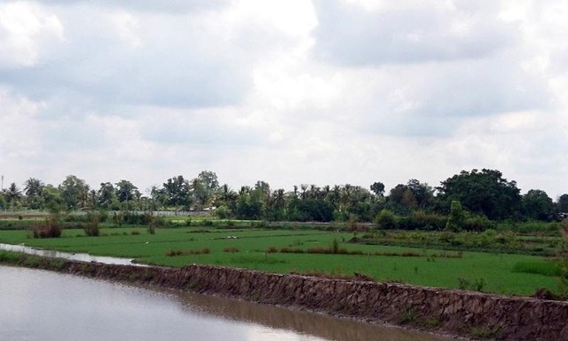 Mặt bằng xây dựng Khu tái định cư phường Long Hòa (khu 2), nằm trên địa bàn quận Bình Thủy, có diện tích khoảng 10,2 ha, với tổng mức đầu tư dự kiến gần 427 tỷ đồng, tổng số nền tái định cư là 700 nền