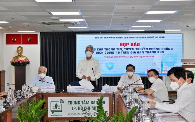 Phó Chủ tịch UBND TP.HCM cho rằng, điều quan trọng trong gói hỗ trợ thứ 3 là không phân biệt thường trú, tạm trú, lưu trú; và cả cán bộ Nhà nước cũng như người dân không được lợi dụng gói này để trục lợi (ảnh: Trọng Tín) Phó Chủ tịch UBND TP.HCM cho rằng, điều quan trọng trong gói hỗ trợ thứ 3 là không phân biệt thường trú, tạm trú, lưu trú; và cả cán bộ Nhà nước cũng như người dân không được lợi dụng gói này để trục lợi (ảnh: Trọng Tín)