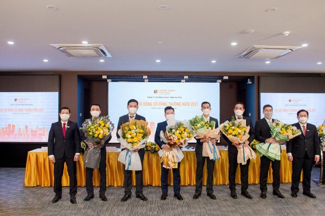 Hội đồng quản trị mới của Hưng Thịnh Incons (nhiệm kỳ 2021 - 2026) ra mắt tại Đại hội Hội đồng quản trị mới của Hưng Thịnh Incons (nhiệm kỳ 2021 - 2026) ra mắt tại Đại hội