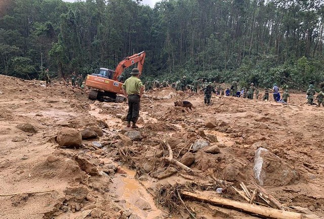 Rào Trăng, Thừa Thiên Huế những ngày tang thương. Rào Trăng, Thừa Thiên Huế những ngày tang thương.