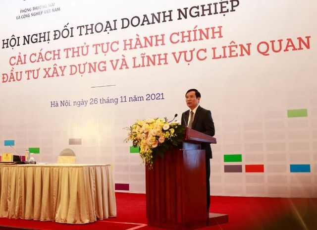Ông Phạm Tấn Công, Chủ tịch Phòng Thương mại và công nghiệp Việt Nam, Phó Chủ tịch Hội đồng tư vấn cải cách thủ tục hành chính của Thủ tướng Chính phủ. Ông Phạm Tấn Công, Chủ tịch Phòng Thương mại và công nghiệp Việt Nam, Phó Chủ tịch Hội đồng tư vấn cải cách thủ tục hành chính của Thủ tướng Chính phủ.