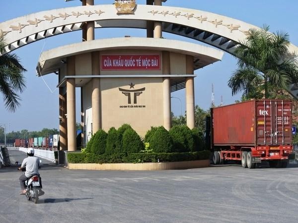Cửa khẩu Mộc Bài. (Ảnh: Lê Đức Hoảnh/TTXVN) Cửa khẩu Mộc Bài. (Ảnh: Lê Đức Hoảnh/TTXVN)