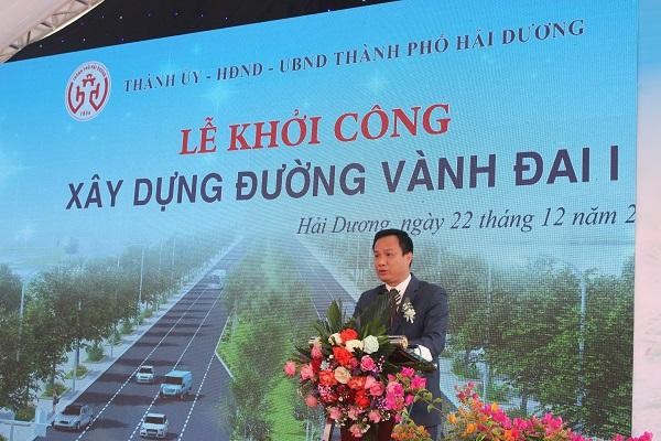 Ông Triệu Thế Hùng, Chủ tịch UBND tỉnh Hải Dương phát biểu tại lễ khởi công dự án xây dựng đường Vành đai 1. Ảnh: Thanh Tân