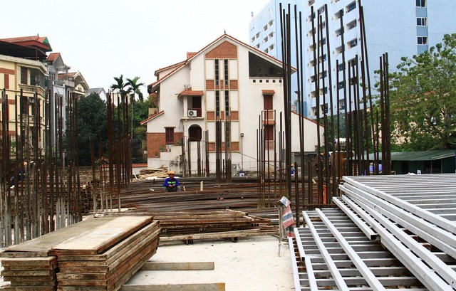 Nhiều chủ đầu tư sẽ gặp khó về dòng tiền khi bị siết tín dụng và hoạt động phát hành trái phiếu Nhiều chủ đầu tư sẽ gặp khó về dòng tiền khi bị siết tín dụng và hoạt động phát hành trái phiếu