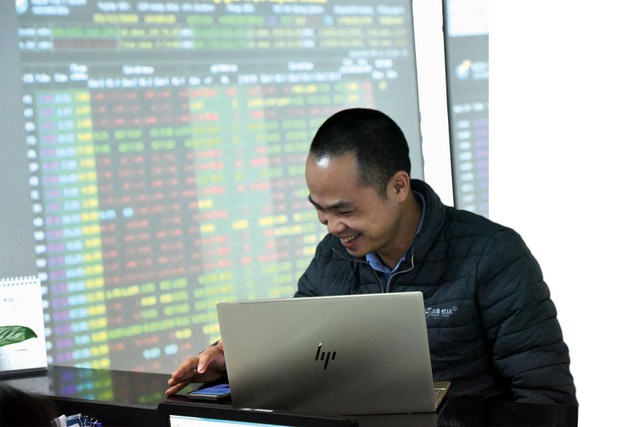 Không ít nhà đầu tư gặp may khi chọn đúng “điểm rơi” của thị trường hoặc cổ phiếu Không ít nhà đầu tư gặp may khi chọn đúng “điểm rơi” của thị trường hoặc cổ phiếu