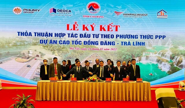 Lễ ký kết hợp tác triển khai Dự án cao tốc Đồng Đăng - Trà Lĩnh. Lễ ký kết hợp tác triển khai Dự án cao tốc Đồng Đăng - Trà Lĩnh.