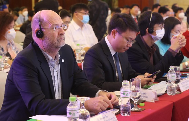 Có hơn 200 doanh nghiệp tham dự Hội nghị xúc tiến đầu tư tỉnh Quảng Bình diễn ra sáng nay. (Ảnh: Lê Toàn).