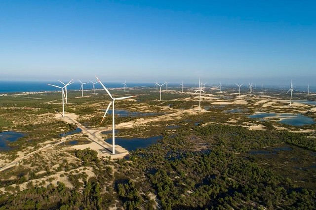 Dự án cụm trang trại điện gió B&amp;T ở Quảng Bình được hoàn thành &quot;thần tốc&quot;. Ảnh: P.V