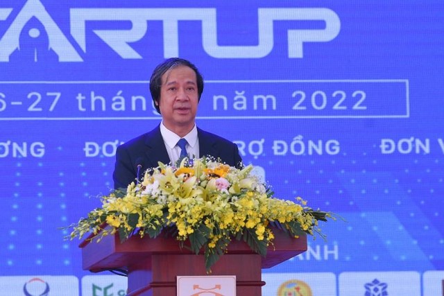 Bộ trưởng Nguyễn Kim Sơn cam kết ngành Giáo dục sẽ tăng cường trang bị kỹ năng khởi nghiệp sáng tạo, cùng với các bộ ngành, các doanh nghiệp, thực hiện kết nối nhà trường với doanh nghiệp, tạo lập môi trường tốt nhất cho hoạt động khởi nghiệp của học sinh sinh viên. Bộ trưởng Nguyễn Kim Sơn cam kết ngành Giáo dục sẽ tăng cường trang bị kỹ năng khởi nghiệp sáng tạo, cùng với các bộ ngành, các doanh nghiệp, thực hiện kết nối nhà trường với doanh nghiệp, tạo lập môi trường tốt nhất cho hoạt động khởi nghiệp của học sinh sinh viên.