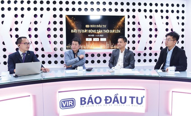 Các chuyên gia trao đổi tại buổi talkshow "Đầu tư bất động sản thời giá lên". Các chuyên gia trao đổi tại buổi talkshow "Đầu tư bất động sản thời giá lên".