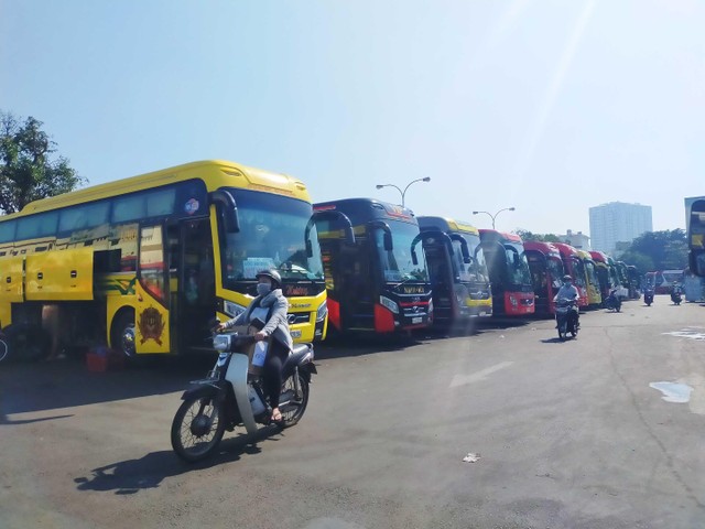 Thông tin từ các cuộc làm việc cho thấy, Sở Giao thông - Vận tải TP.HCM và các bên liên quan sẽ có nhiều phương án thúc đẩy việc di dời bến xe cũ về bến xe mới. Thông tin từ các cuộc làm việc cho thấy, Sở Giao thông - Vận tải TP.HCM và các bên liên quan sẽ có nhiều phương án thúc đẩy việc di dời bến xe cũ về bến xe mới.