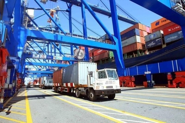 Kinh tế phục hồi nhanh hơn dự kiến, Bộ Kế hoạch và Đầu tư đề xuất phấn đấu đạt tăng trưởng GDP 7% trong năm 2022. Kinh tế phục hồi nhanh hơn dự kiến, Bộ Kế hoạch và Đầu tư đề xuất phấn đấu đạt tăng trưởng GDP 7% trong năm 2022.