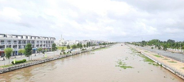 Khu đô thị hiện đại nằm bên dòng kênh xáng Xà No (TP. Vị Thanh, tỉnh Hậu Giang) Khu đô thị hiện đại nằm bên dòng kênh xáng Xà No (TP. Vị Thanh, tỉnh Hậu Giang)