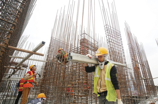 Nhiều dự án đủ điều kiện xây dựng đang được đẩy nhanh tiến độ thi công. Ảnh: Dũng Minh