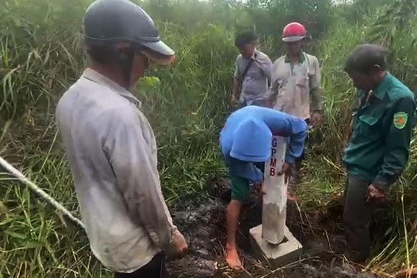 Cắm cọc giải phóng mặt bằng Dự án đường Vành đai 3, TP.HCM đoạn đi qua huyện Hóc Môn Cắm cọc giải phóng mặt bằng Dự án đường Vành đai 3, TP.HCM đoạn đi qua huyện Hóc Môn