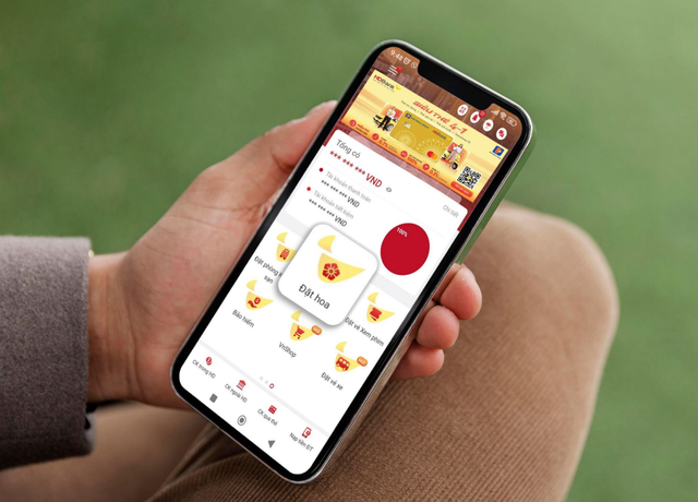 Anh Nhân đặt hoa trên ứng dụng HDBank Anh Nhân đặt hoa trên ứng dụng HDBank