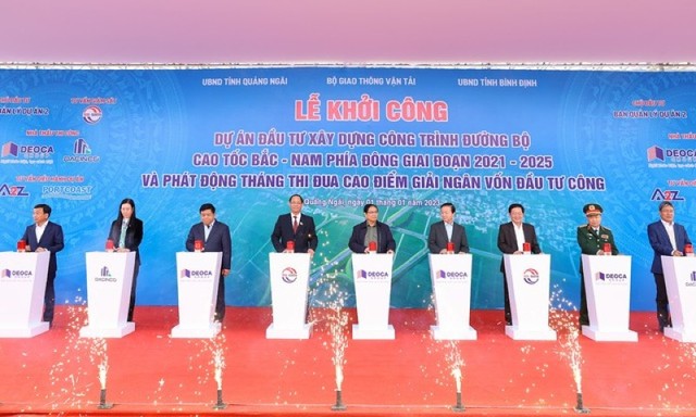 Bộ trưởng Nguyễn Chí Dũng đã phát động Tháng thi đua cao điểm giải ngân đầu tư công tại Lễ khởi công 12 dự án thành phần của cao tốc Bắc - Nam Bộ trưởng Nguyễn Chí Dũng đã phát động Tháng thi đua cao điểm giải ngân đầu tư công tại Lễ khởi công 12 dự án thành phần của cao tốc Bắc - Nam