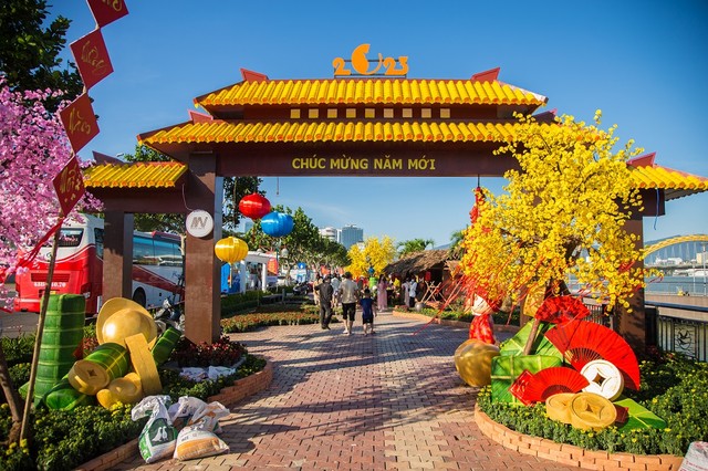 Đường hoa Tết Đà Nẵng sẽ mở cửa trong ngày 28 Tết. Đường hoa Tết Đà Nẵng sẽ mở cửa trong ngày 28 Tết.