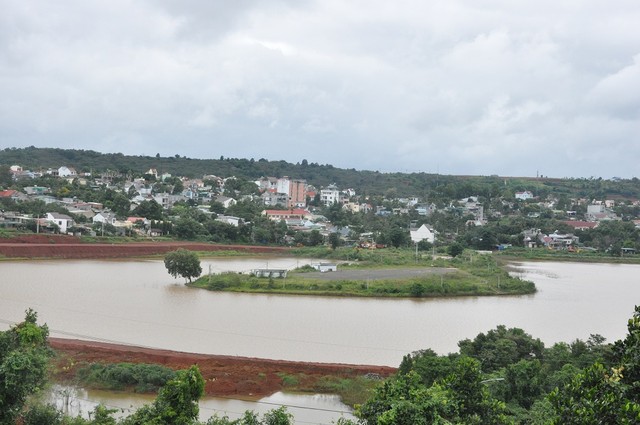 Dự án Quảng trường trung tâm thành phố là dự án trọng điểm của tỉnh Đắk Nông. Dự án Quảng trường trung tâm thành phố là dự án trọng điểm của tỉnh Đắk Nông.