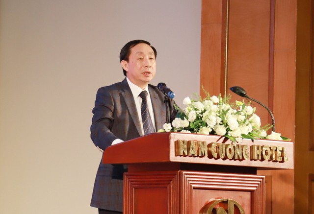 Ông Hoàng Việt Cường, Phó tổng cục trưởng Tổng cục Hải quan phát biểu tại Hội nghị đối thoại.