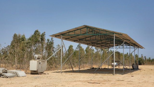 Một công trình được xây dựng trên đất lâm nghiệp. Một công trình được xây dựng trên đất lâm nghiệp.