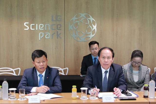 Làm việc với Công ty LG Electronics