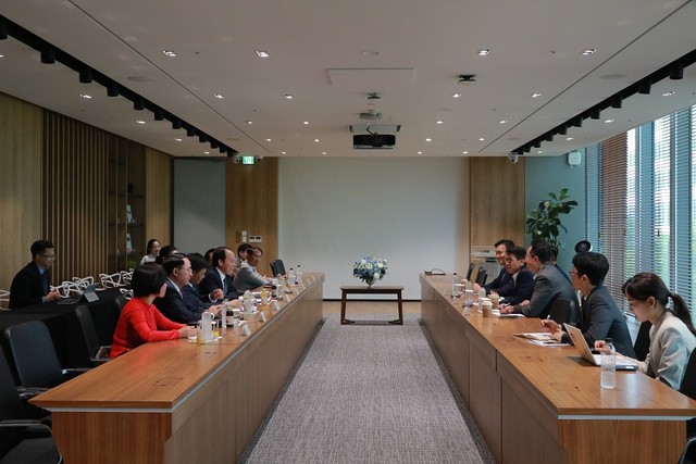 Đoàn công tác thành phố Hải Phòng làm việc với các doanh nghiệp của Hàn Quốc