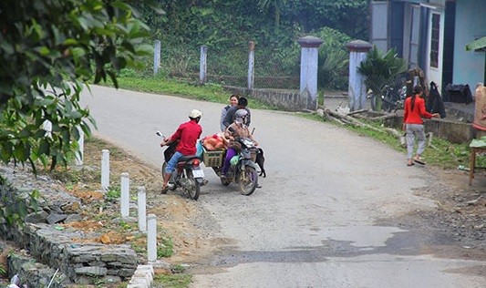 Quốc lộ 14G nhỏ hẹp, nhiều điểm đã xuống cấp. Ảnh minh họa Quốc lộ 14G nhỏ hẹp, nhiều điểm đã xuống cấp. Ảnh minh họa