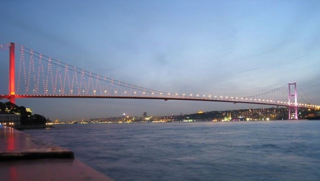 Cây cầu Bosphorus số ba nối giữa hai châu lục Á - Âu từng do IC Ictas thi công. Cây cầu Bosphorus số ba nối giữa hai châu lục Á - Âu từng do IC Ictas thi công.