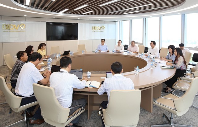 EVNNPT làm việc với BIDV