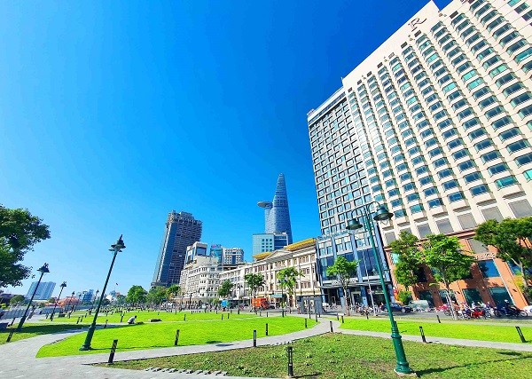 Công viên bến Bạch Đằng, quận 1 được cải tạo lại và đưa vào sử dụng từ đầu năm 2022 - Ảnh: Lê Toàn Công viên bến Bạch Đằng, quận 1 được cải tạo lại và đưa vào sử dụng từ đầu năm 2022 - Ảnh: Lê Toàn