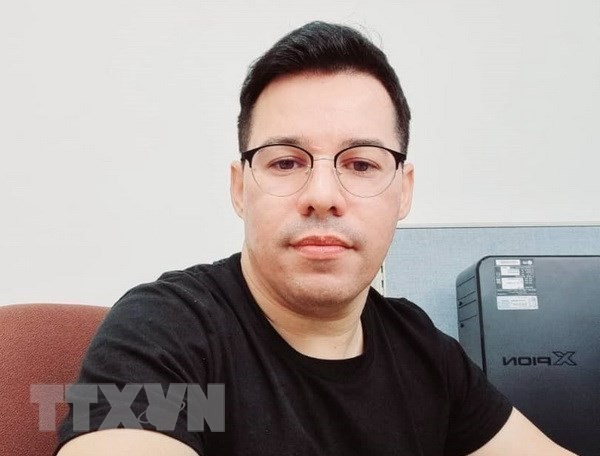 Tiến sỹ Kinh tế học Ruvislei González Saez. (Ảnh: TTXVN phát) Tiến sỹ Kinh tế học Ruvislei González Saez. (Ảnh: TTXVN phát)