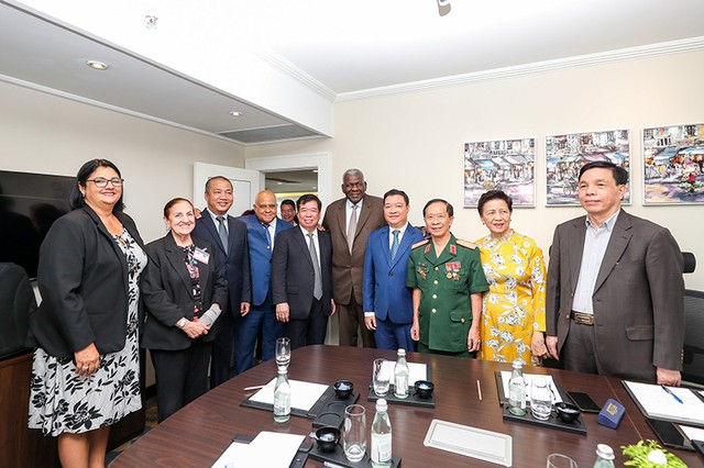 Ông Phan Văn Quý gặp gỡ với Chủ tịch Quốc hội Chính quyền nhân dân Cuba Esteban Lazo Hernandez ngày 24/9/2023 Ông Phan Văn Quý gặp gỡ với Chủ tịch Quốc hội Chính quyền nhân dân Cuba Esteban Lazo Hernandez ngày 24/9/2023