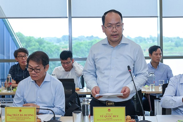 Ông Vũ Quốc Huy, Giám đốc NIC báo cáo về tình hình của NIC tại buổi làm việc. (Ảnh: Nhật Bắc) Ông Vũ Quốc Huy, Giám đốc NIC báo cáo về tình hình của NIC tại buổi làm việc. (Ảnh: Nhật Bắc)