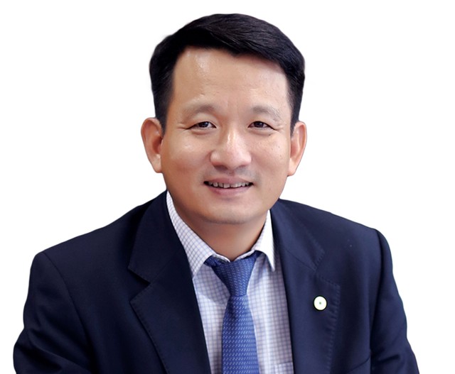 Ông Nguyễn Đình Tùng, Tổng giám đốc Ngân hàng TMCP Phương Đông (OCB) Ông Nguyễn Đình Tùng, Tổng giám đốc Ngân hàng TMCP Phương Đông (OCB)