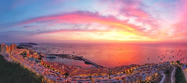 Thị trấn Hoàng Hôn tuyệt đẹp ở Phú Quốc. Thị trấn Hoàng Hôn tuyệt đẹp ở Phú Quốc.