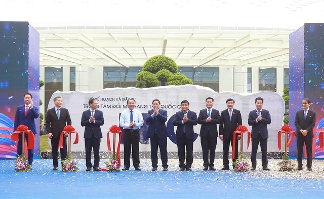 Cơ sở hạ tầng hiện đại và không gian rộng lớn sẽ giúp NIC phát huy hiệu quả vai trò của một trung tâm đi đầu, là một mắt xích quan trọng trong hệ thống trung tâm đổi mới sáng tạo (Ảnh: Chí Cường) Cơ sở hạ tầng hiện đại và không gian rộng lớn sẽ giúp NIC phát huy hiệu quả vai trò của một trung tâm đi đầu, là một mắt xích quan trọng trong hệ thống trung tâm đổi mới sáng tạo (Ảnh: Chí Cường)