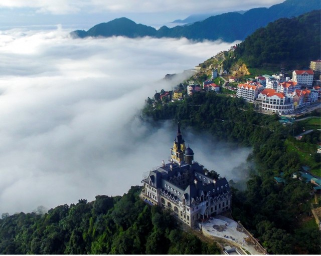 Tam Đảo là khu du lịch quốc gia thứ 7 của Việt Nam được tổ chức World Travel Award vinh danh là thị trấn du lịch hàng đầu thế giới vào năm 2022 Tam Đảo là khu du lịch quốc gia thứ 7 của Việt Nam được tổ chức World Travel Award vinh danh là thị trấn du lịch hàng đầu thế giới vào năm 2022