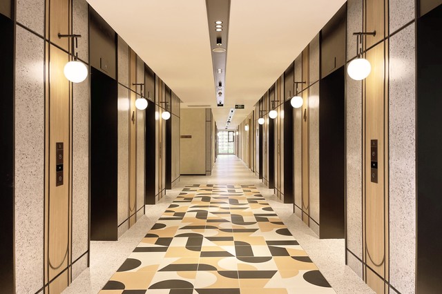 Sảnh thang máy dự án LUMIÈRE Boulevard thị trường TP.HCM đánh giá là “đẹp hơn phối cảnh”. Dự án cũng ghi điểm khi sở hữu tỉ lệ thang máy lý tưởng 2 – 2.6 căn/thang giúp cư dân di chuyển nhanh chóng. Sảnh thang máy dự án LUMIÈRE Boulevard thị trường TP.HCM đánh giá là “đẹp hơn phối cảnh”. Dự án cũng ghi điểm khi sở hữu tỉ lệ thang máy lý tưởng 2 – 2.6 căn/thang giúp cư dân di chuyển nhanh chóng.